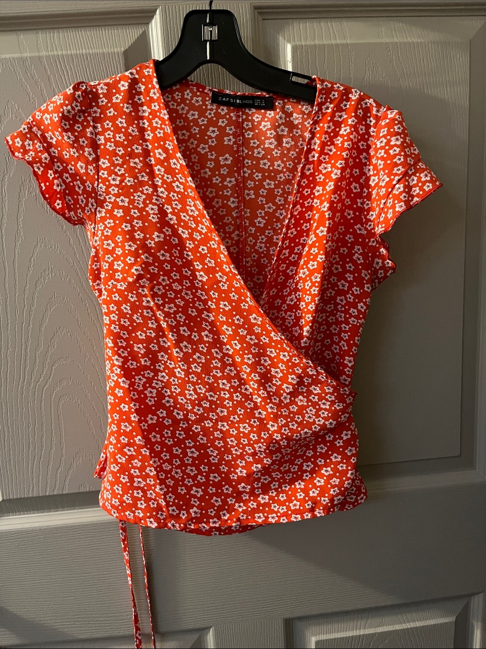 7/$20 Zafsi Blings Orange/Red Floral Wrap Blouse with Tie Waist